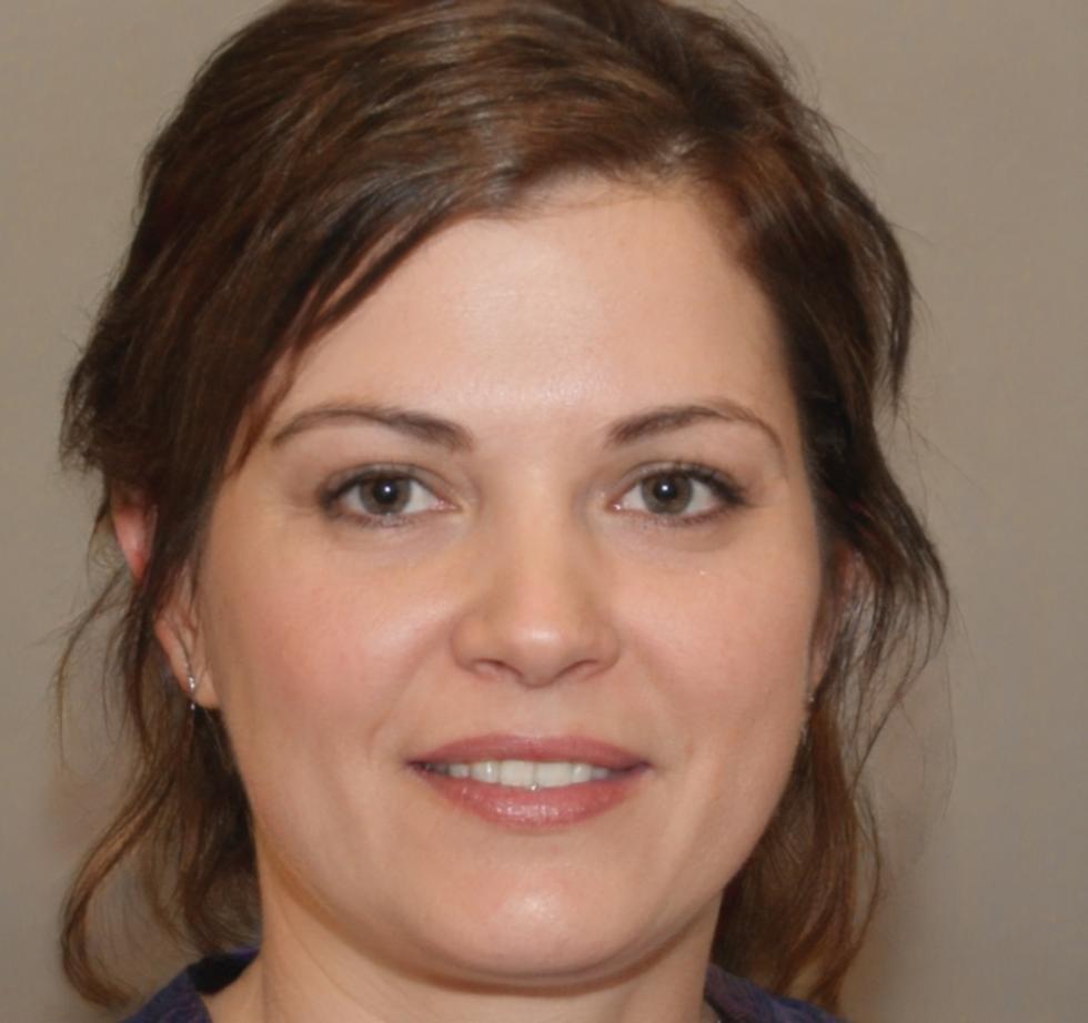 Dr. Sarah Müller, Leitende Finanzberaterin